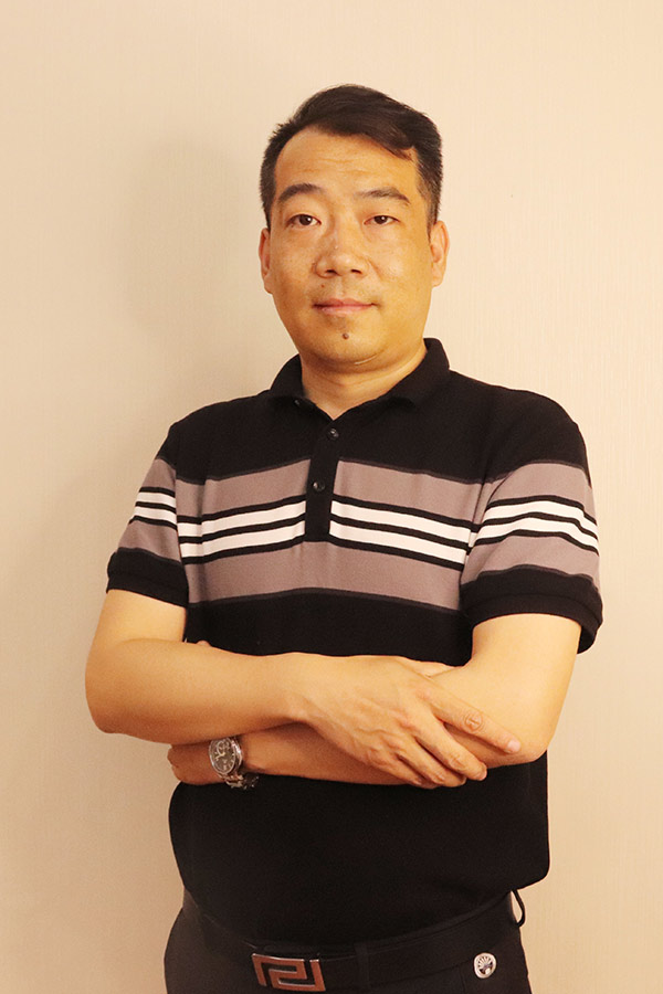 扶风冯少坤 本科学历,毕业于陕西师范大学
